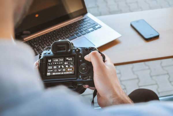 خدمات مربوط به عکاسی خبری