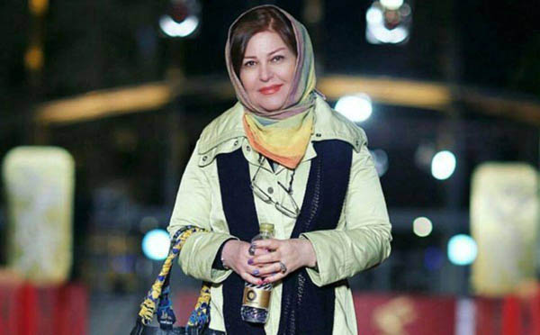 آغاز فعالیت هنری اکرم محمدی