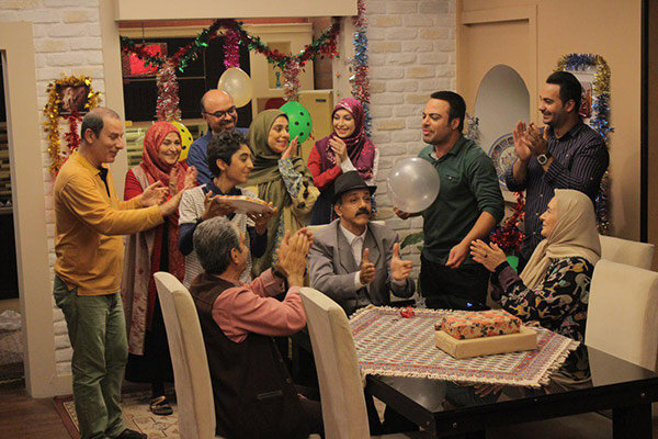زمان پخش سریال در کنار هم