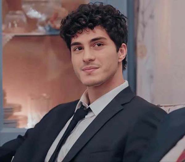 زندگی انس کوچاک با خانواده