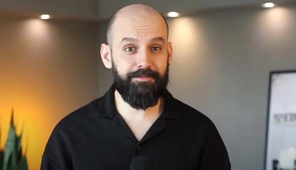 زندگینامه احسان منصوری
