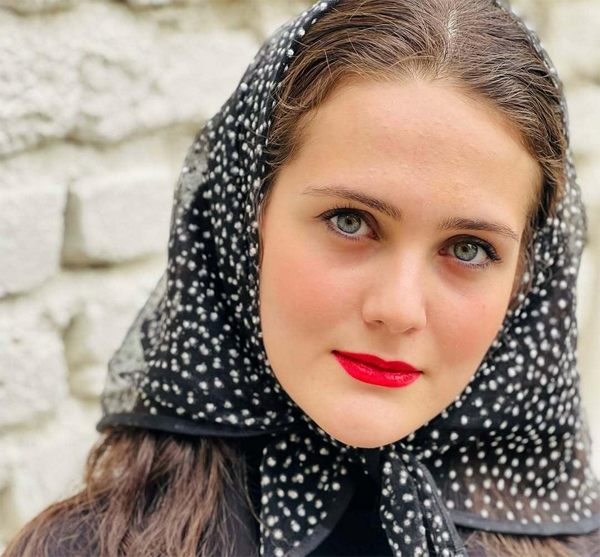 نگار بابایی کیست؟