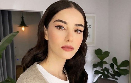 بیوگرافی اوزگه گورل؛ درباره این بازیگر چه می دانید؟