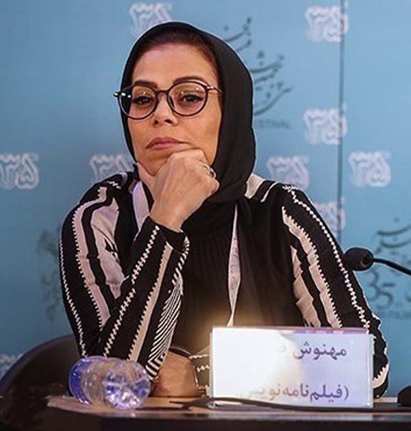 تحصیلات مهنوش صادقی