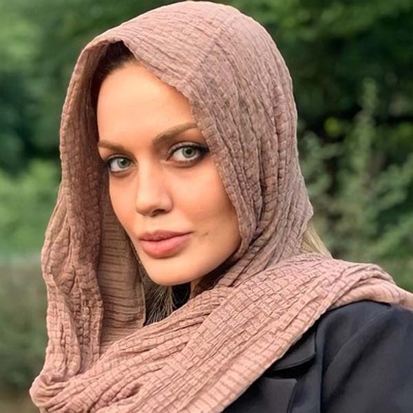 مریم قجر کیست؟