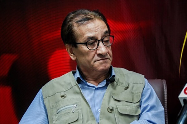 بیوگرافی اکبر سنگی