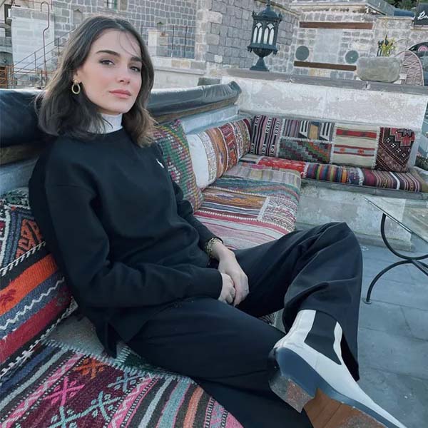 بیوگرافی هافسانور سانجاکتوتان