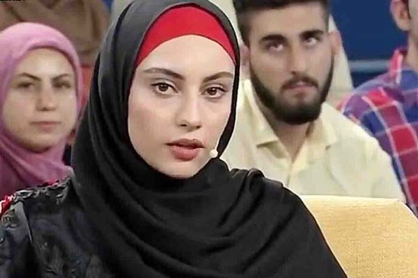 آغاز فعالیت هنری ترلان پروانه