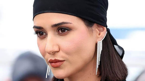 بهترین آثار هنری پریناز ایزدیار