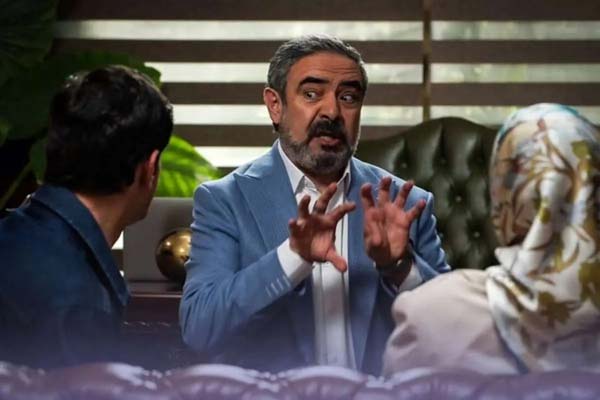 بیورگرافی بازیگران سریال شیش ماهه