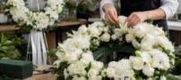 پشت صحنه آماده‌ سازی تاج گل ترحیم؛ از انتخاب گل‌های تازه تا تحویل در مراسم