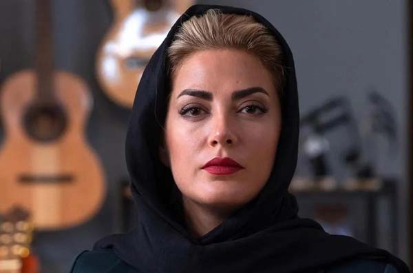 طناز طباطبایی
