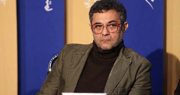 دکتر زمانی (علیرضا ثانی فر) در نهنگ آبی