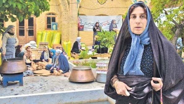 فاطمه معتمدآریا در نقش آباجان