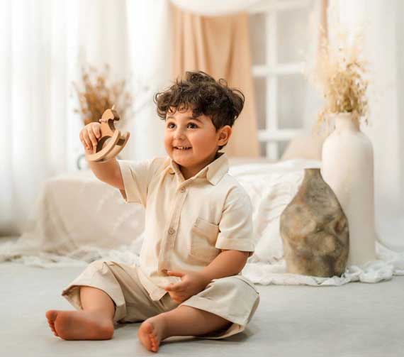 ایده‌های خاص برای آلبوم فرزندتان؛ از قنداق‌پیچ نوزادی و جشن دندونی تا عکاسی در فضای باز!
