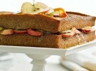 طرز تهیه کیک سیب با ادویه دارچین و تکه های سیب