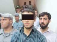 حاشیه و عکس قاتل روح االه داداشی در دادگاه