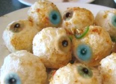 تصاویری از خوردن غذا های چندش آور