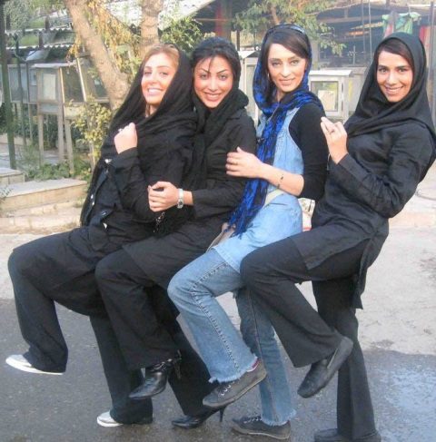 نیوشا ضیغمی این عکس ها مونتاژ شده