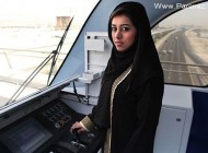 این دختر جوان تنها راننده مترو در خاورمیانه است + عکس