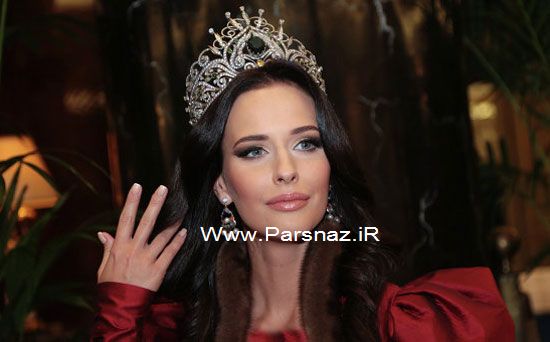 دوشیزه زیبای روسی ، روسیه کشوری گدا است (عکس)