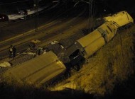 حادثه خارج شدن قطار مسافربری از ریل