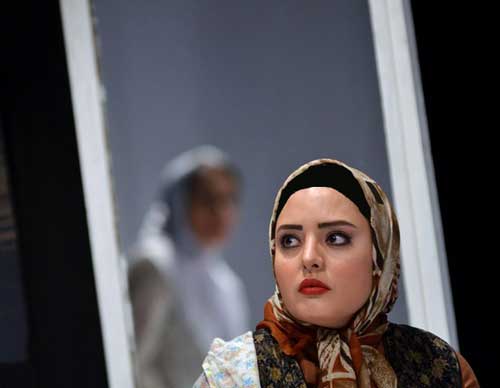 درگیری نرگس محمدی با گشت ارشاد  (عکس)