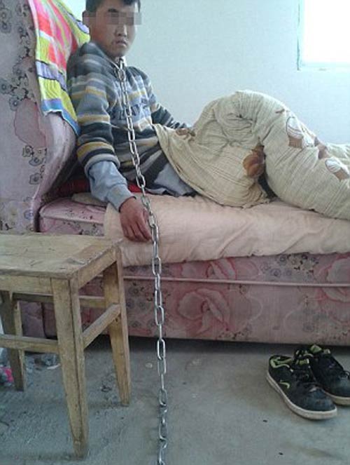 شکنجه این بچه چینی توسط مادر سنگدلش +عکس