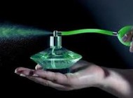 اینگونه عطر بزنید