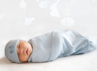 حکایت ضرب المثل بچه قنداق كرده تو دامن آدم می‌گذارند