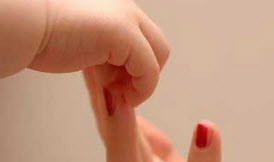 مادر در تربیت کودک چقدر نقش دارد ؟