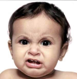 دل درد کودکانتان را جدی بگیرید