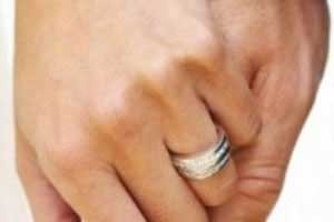 در سختی ها، یار و همدم باشید