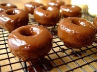 طرز تهیه دونات شکلاتی