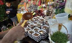 چرا شب های عید به خرید می رویم