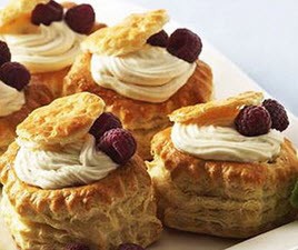 چگونگی تهیه شیرینی خامه ای